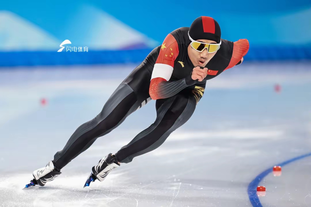 体育赛场厮杀激烈,选手勇者胜的简单介绍 体育赛场厮杀激烈,选手勇者胜的简单介绍