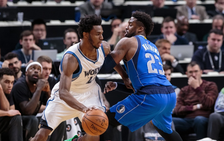 小牛擒下活塞,终结三连败 小牛擒下活塞,终结三连败