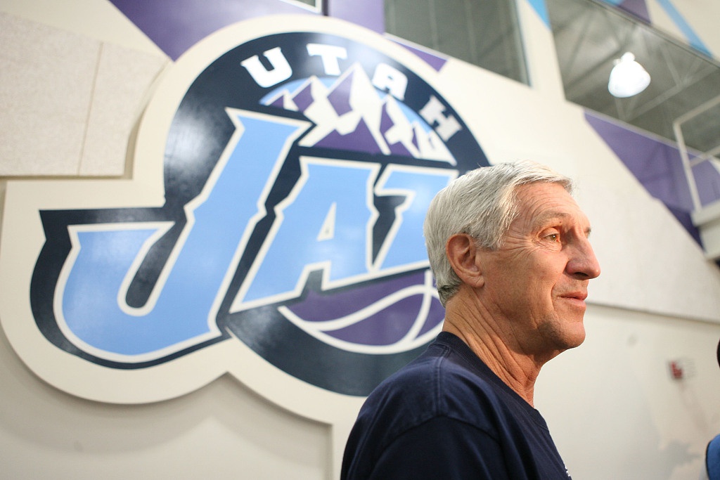 人队长教练沃德获得年度最佳教练奖的简单介绍 人队长教练沃德获得年度最佳教练奖的简单介绍